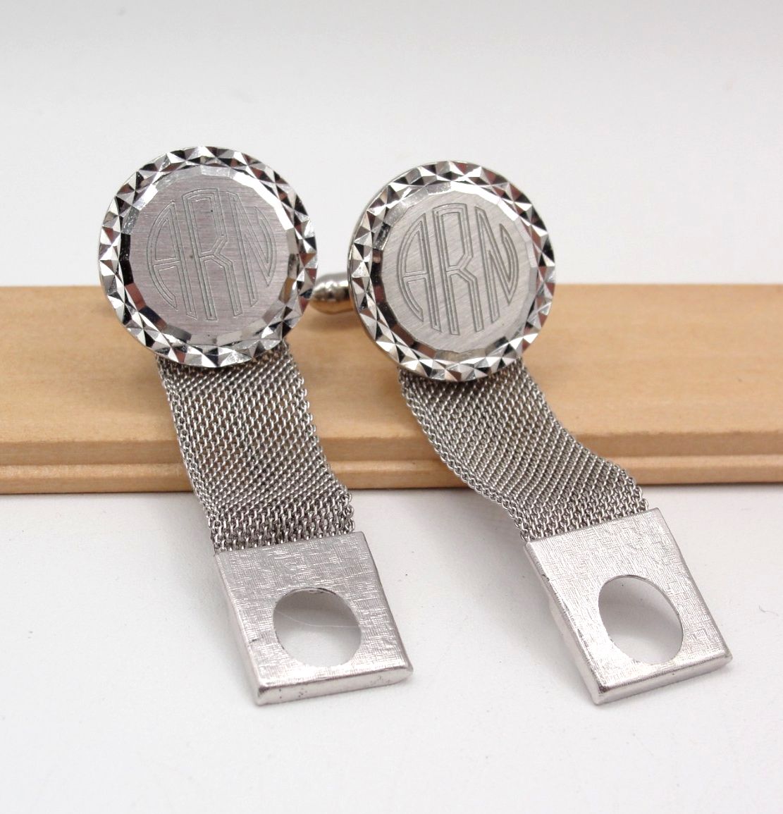 Vintage Silver Tone Wrap Around Mesh Cufflinks Diamond Cut Monogram Arn Retro